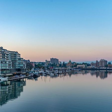 Victoria Regent Waterfront Hotel & Suites Ngoại thất bức ảnh