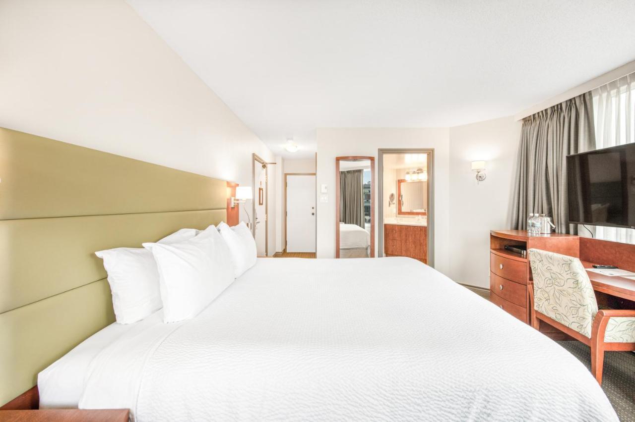 Victoria Regent Waterfront Hotel & Suites Ngoại thất bức ảnh